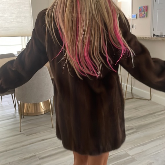 Dicker and Dicker Mink fur coat - Picture 2 of 4